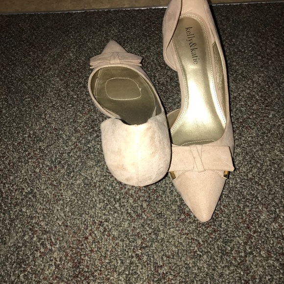 Low heels - Picture 3 of 3